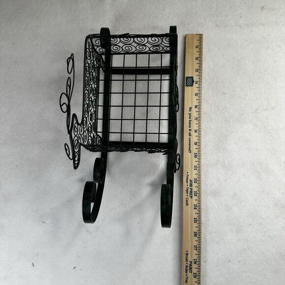 Vintage Metal Green Reindeer Sleigh Table Decor Card Holder 10" x 15" - Picture 7 of 7